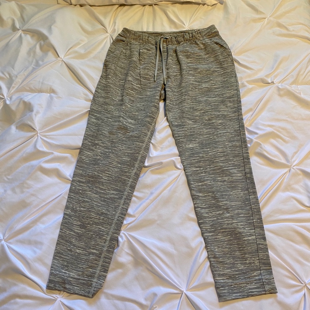 Lululemon 3/4 pants with pockets